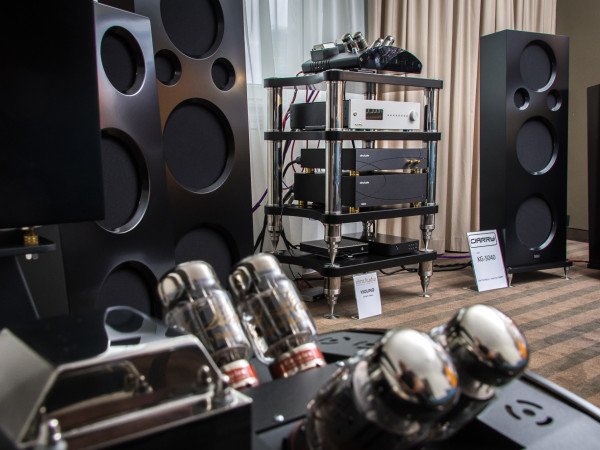 EGG-SHELL - vacuum tube amplifiers at Audio Video Show Warsaw 2019